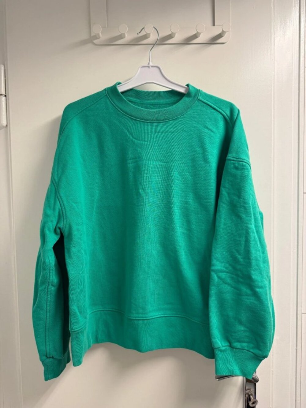 Women's Bright Green Crew Neck Sweatshirt Size L
